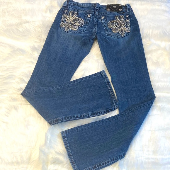 Miss Me Bootcut Jeans - Picture 4 of 11